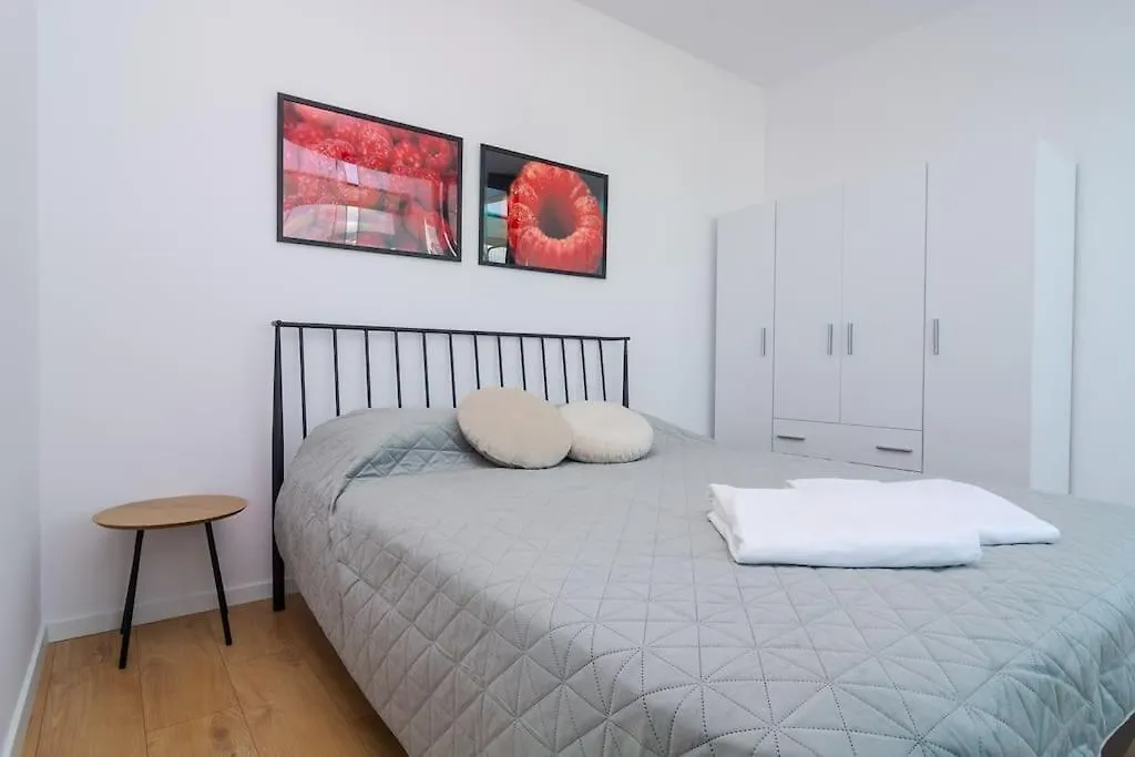 Apartment My Campus 1 Bdrm, Romantic, Panorama View, Free Parking, Self Check-In Sofia